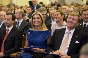 Rusija: Holandski kraljevski par gađan paradajzem