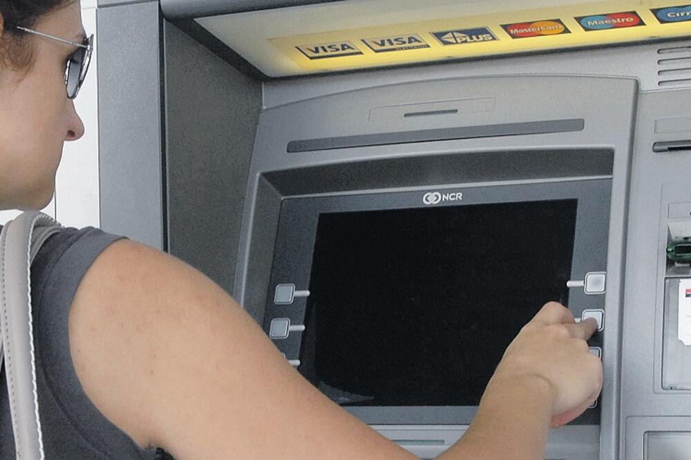 bankomat, Foto: Zoran Đurić