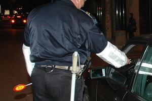 Bar: Policajca udarilo vozilo dok je kontrolisao saobraćaj