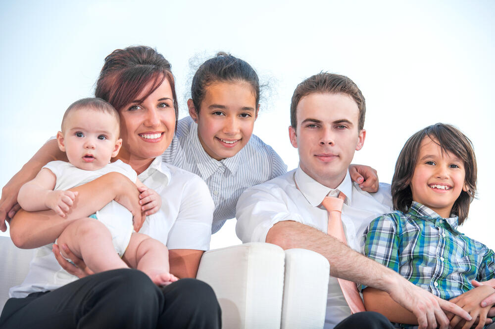 Porodica, Majka sa troje djece, Foto: Shutterstock