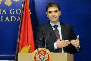 Ivanović: Zabrana uvoza sve dok ne srede deklaracije