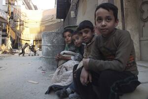 Sirijska djeca umiru od gladi: Lišće glavno jelo, salata od trave