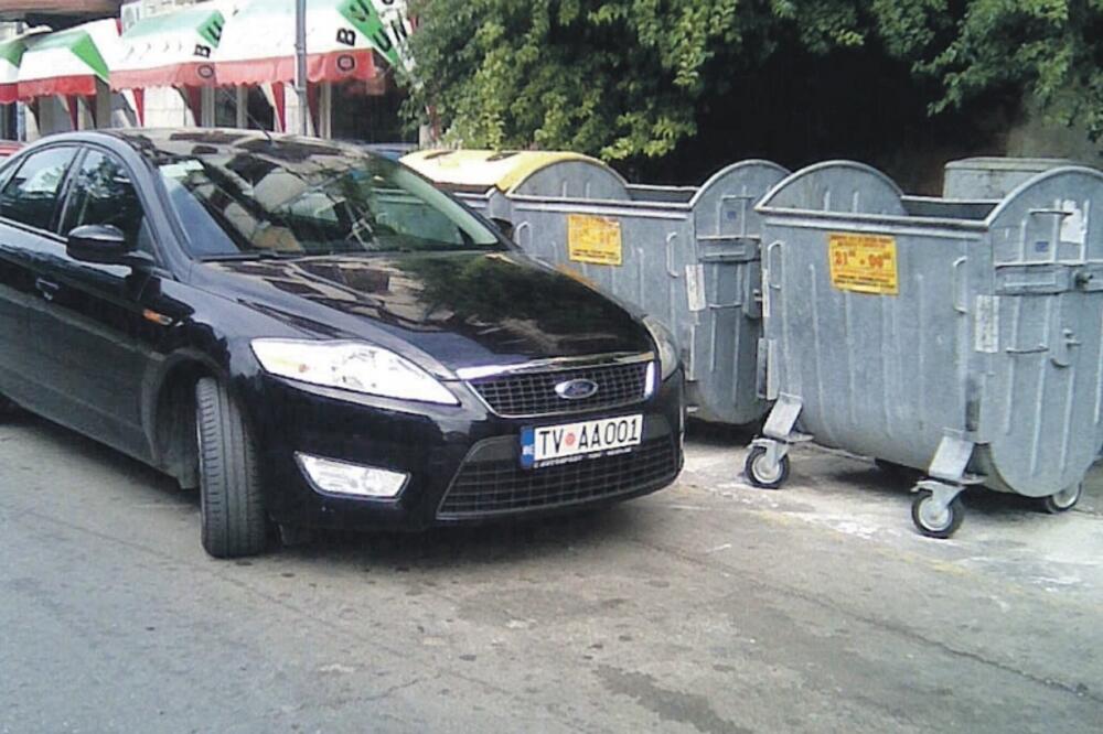 Službeni auto, Dragan Kankaraš, Foto: Čitalac reporter