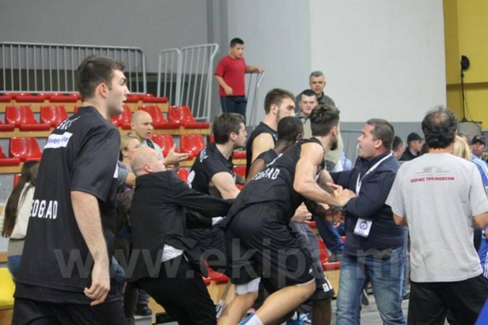 Neredi, Foto: Www.ekipa.mk