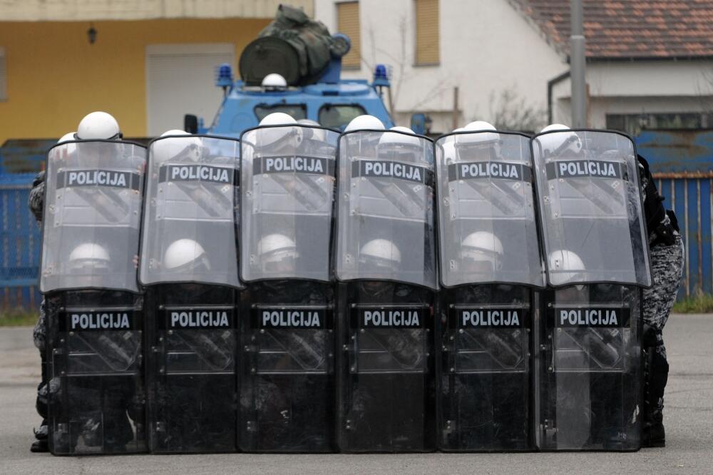 policija, Foto: Savo Prelević