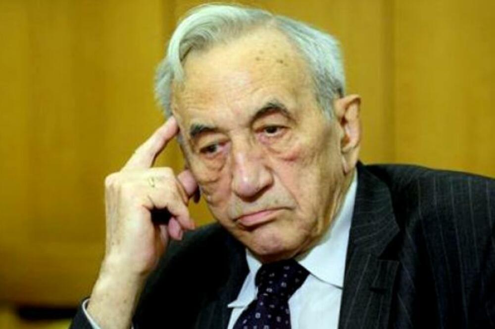 Tadeuš Mazovjecki, Foto: Hamdocamo.wordpress.com