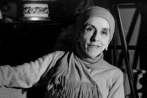 Novela Karen Bliksen: Nepodnošljiva izolacija