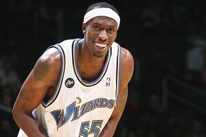 San Antonio angažovao Hauarda