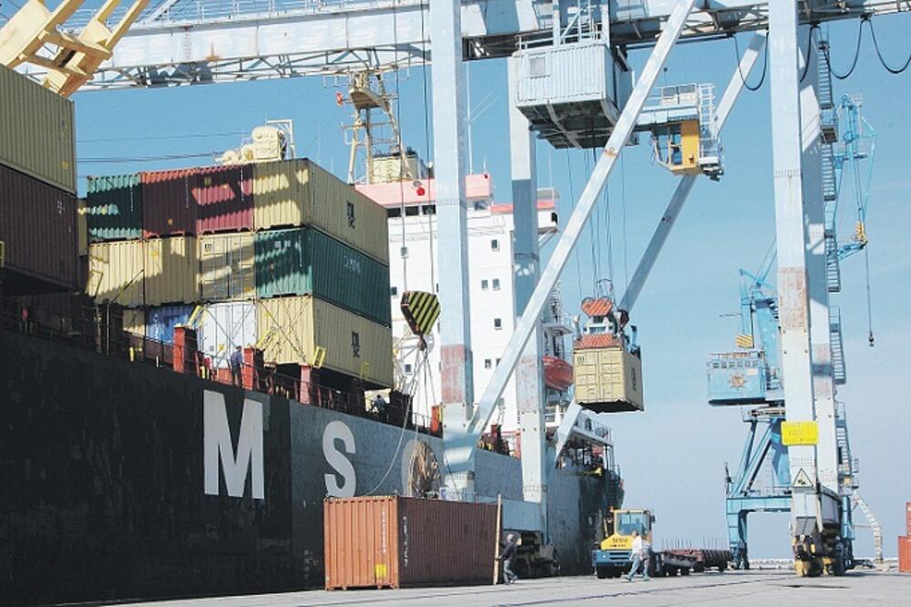 Kontejnerski terminali, Bar, Foto: Anto Baković