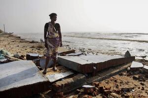 Indija: Spašeno 17 mornara u naletu ciklona Fajlin