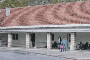 Cetinjska opozicija: DPS zbog izbora obnavlja Autobusku stanicu