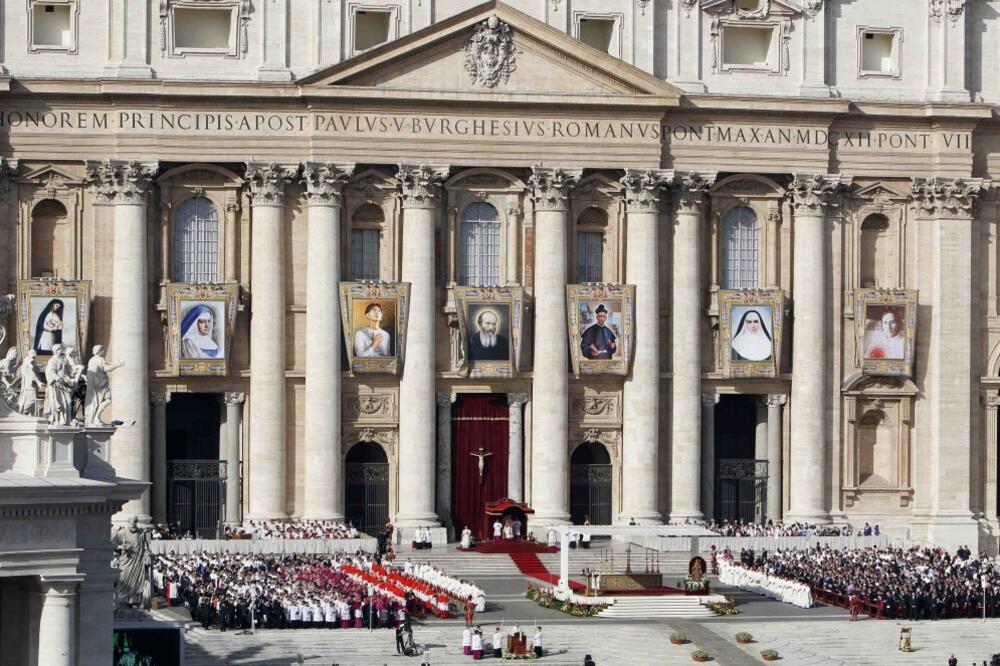Katolička crkva, Trg Svetog Petra, Foto: Reuters