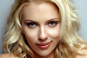 Scarlett Johansson (again) the sexiest woman alive