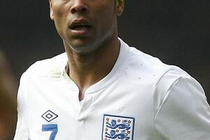 Ešli Kol otkazao Hodžsonu, poziv Gibsu