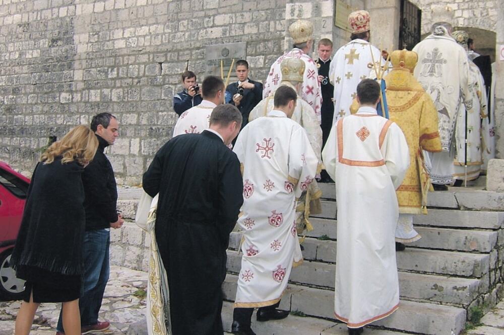 Crkva, sveštenici, Foto: Dejan Peruničić