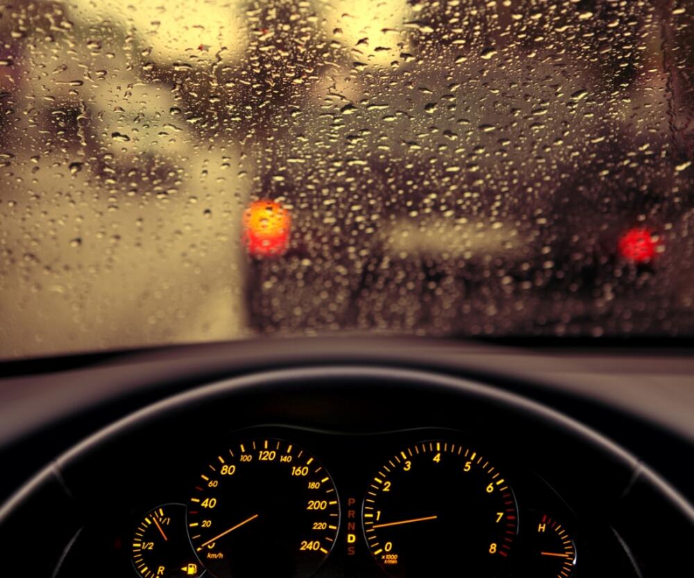 kiša, automobil