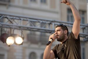 Grčka: Sahranjen reper, Samaras najavljuje ofanzivu protiv...