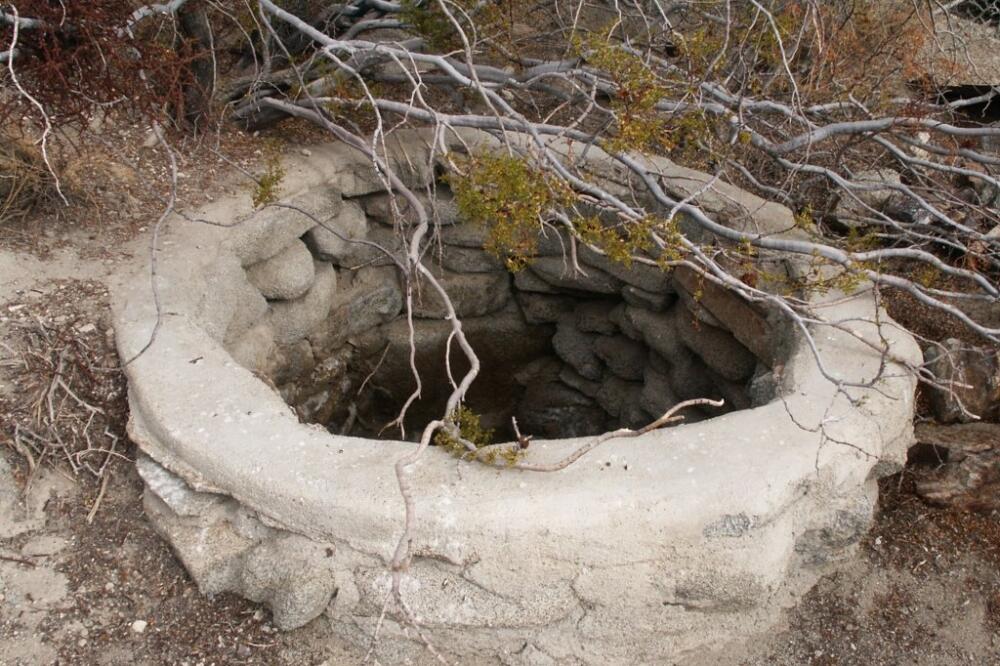 Bunar, Foto: Weasel.com