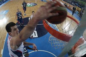 Srbija napada šampiona