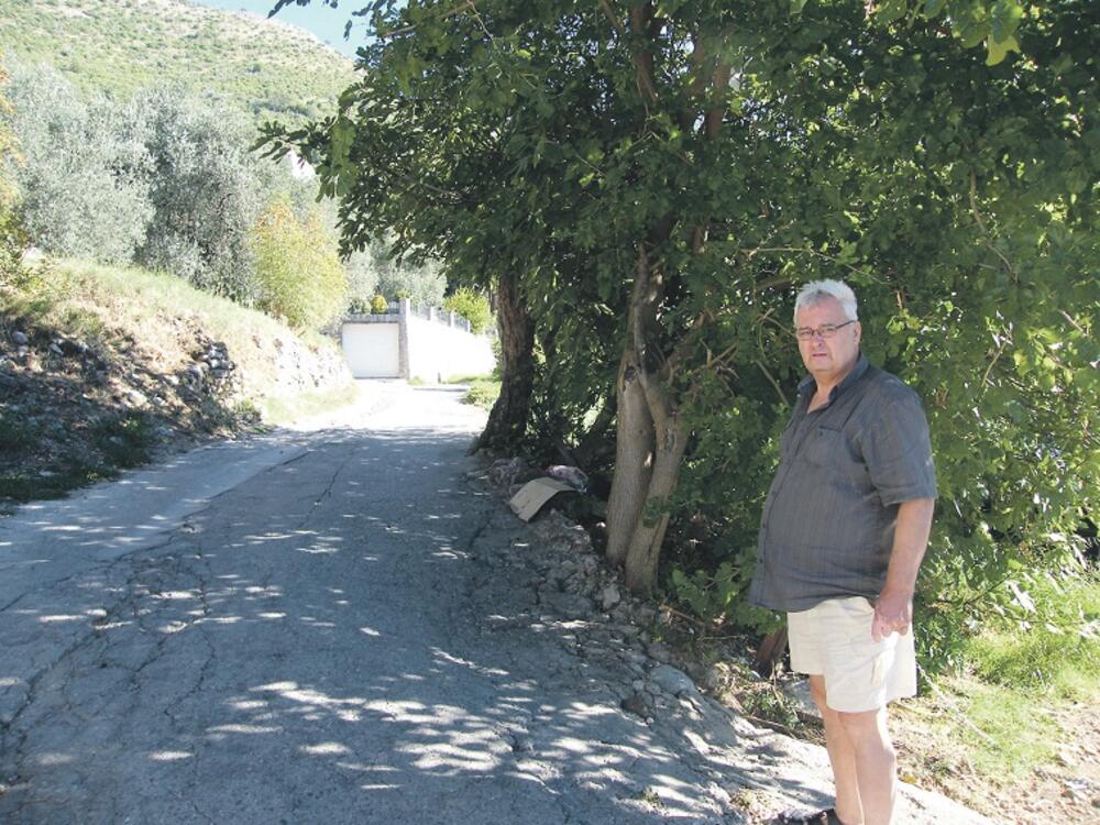 Mirište, Krsto Gregović