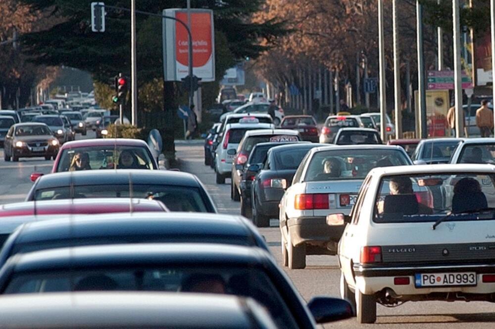 Gužva u saobraćaju, Foto: Arhiva "Vijesti"