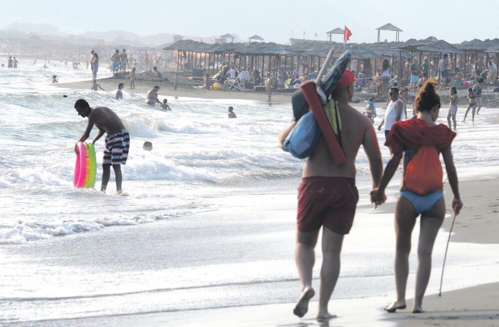 Velika plaža, kupači