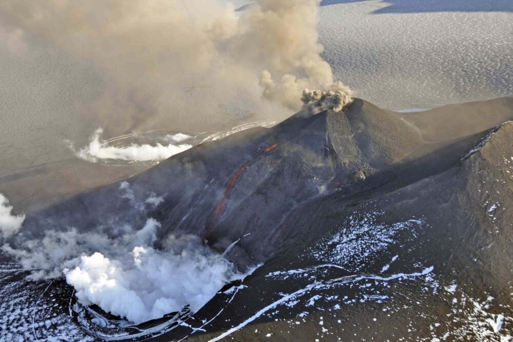 Aljaska vulkan, Veniaminof, Foto: Reuters