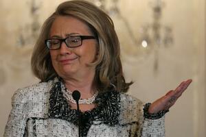 Hilari Klinton od saudijskog kralja dobila nakit vrijedan pola...