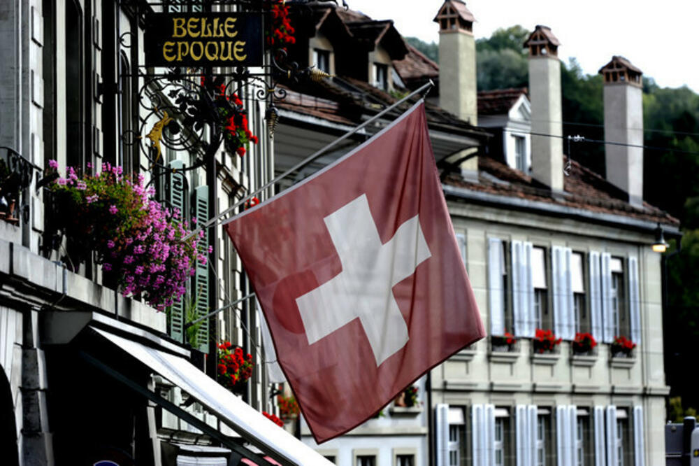 Švajcarska, zastava, Foto: Bloomberg.com
