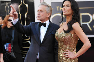 Ketrin Zita Džons će za svaku godinu braka dobiti po 2 miliona...