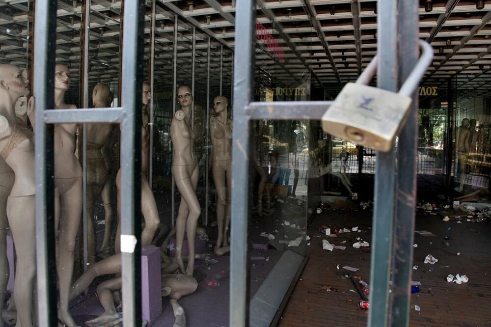 Atina, izlog prodavnice, Foto: Beta/AP