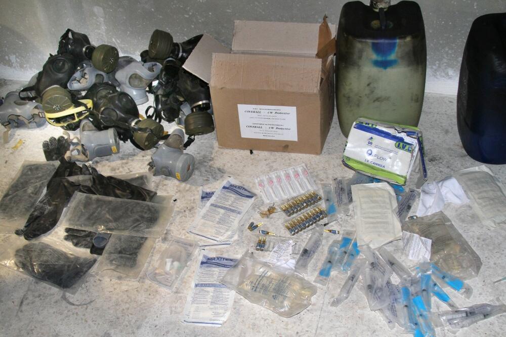 Gas maske, Foto: Beta/AP