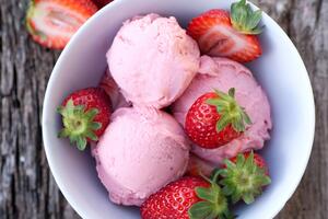 Sladoled od jagode i jogurta