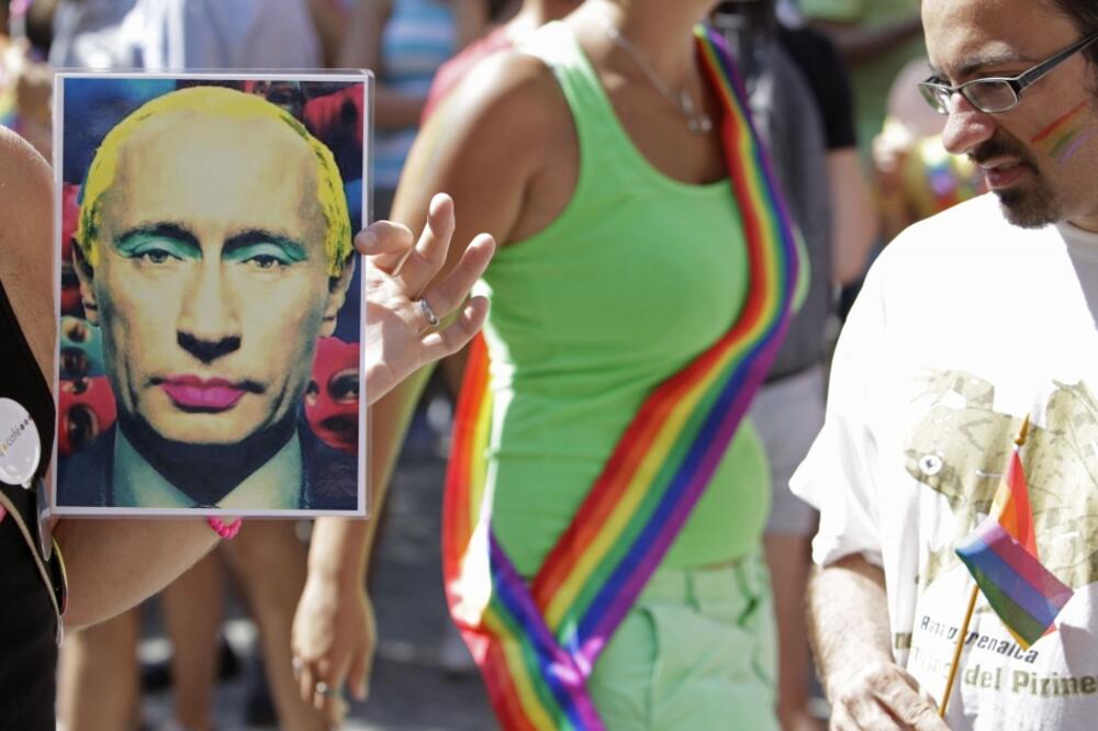 Vladimir Putin na Paradi ponosa u Pragu, Foto: Reuters