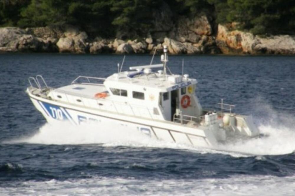 policija brod, Foto: Uprava policije