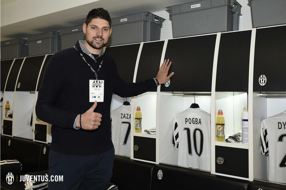 Nikola Vučević u svlačionici Juventusa, Foto: Juventus.com