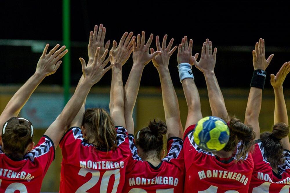Ženska kadetska rukometna reprezentacija, Foto: Eurohandballpoland2013.pl