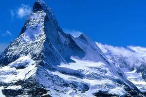 Švajcarac i Francus poginuli pri spuštanju sa vrha Alpa