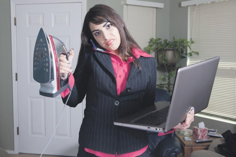 žena posao, poslovna žena kuća, Foto: Shutterstock