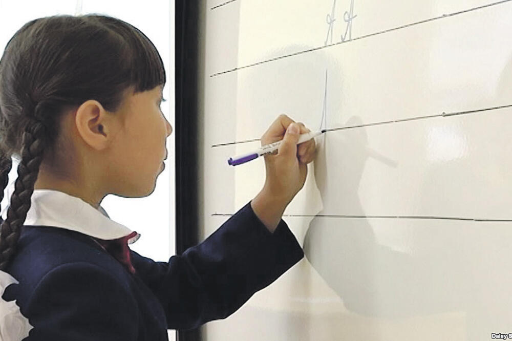 lijeva ruka, ljevorukost, Foto: RFE