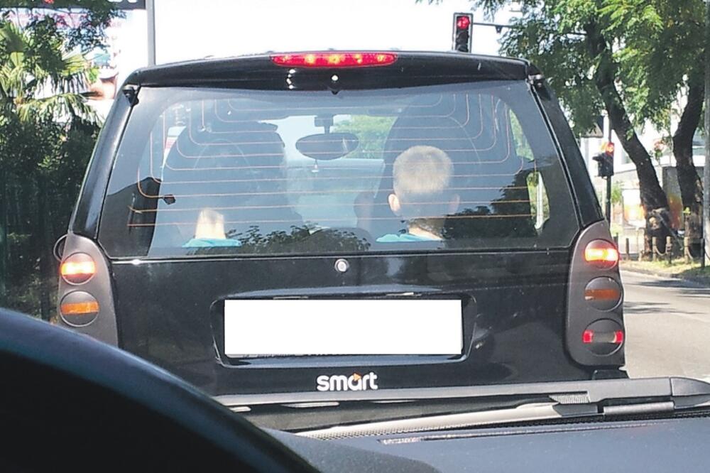 Djeca u gepeku Smarta, Foto: Čitalac reporter