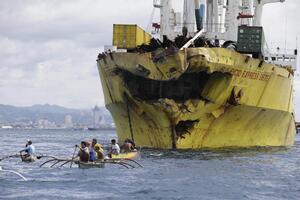 U sudaru brodova na Filipinima 31 žrtva, desetine nestalih