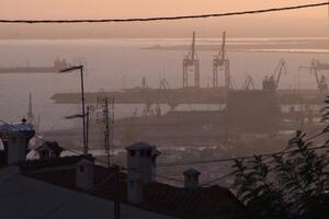 Grčka idućeg mjeseca prodaje luke, željeznicu i vodovod