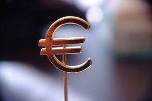 Eurozona i EU izašle iz recesije