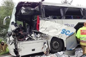 Sudar norveškog i švedskog autobusa, dvoje poginulo