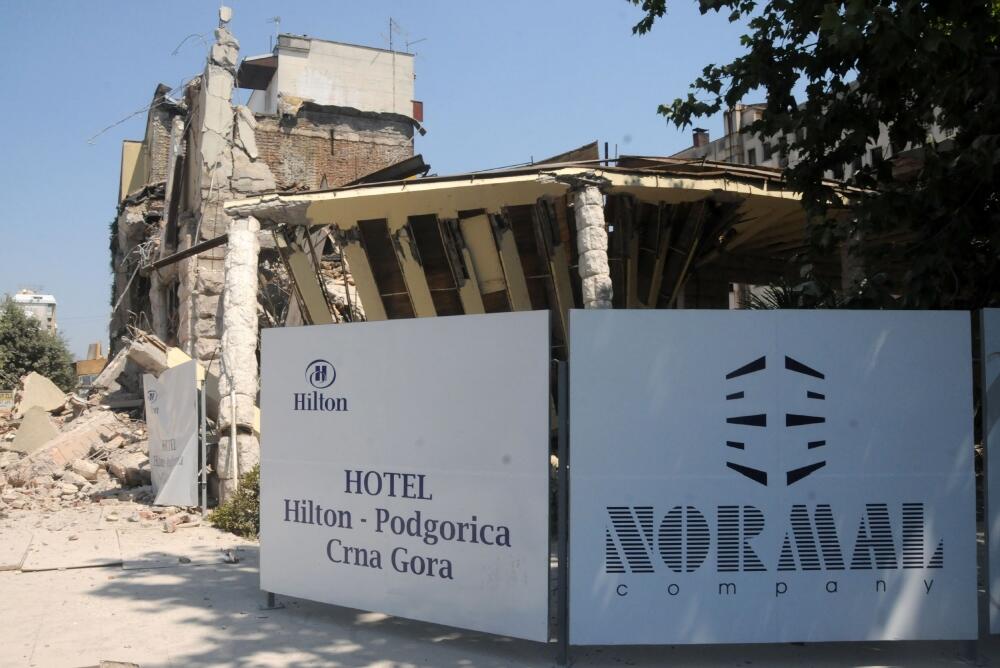 Ruševina hotela Crna Gora