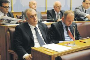 Na državnim jaslama: Skupština dala 162.000 eura za plate bivših...