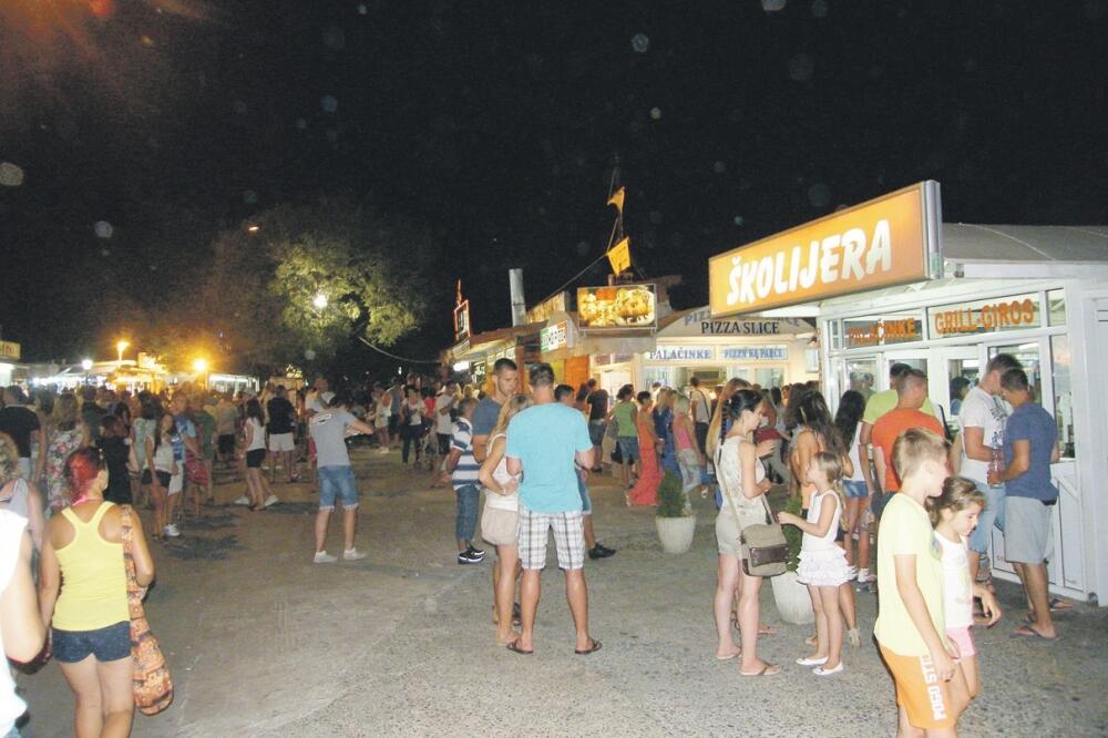 Budva, šetalište, Foto: Vuk Lajović