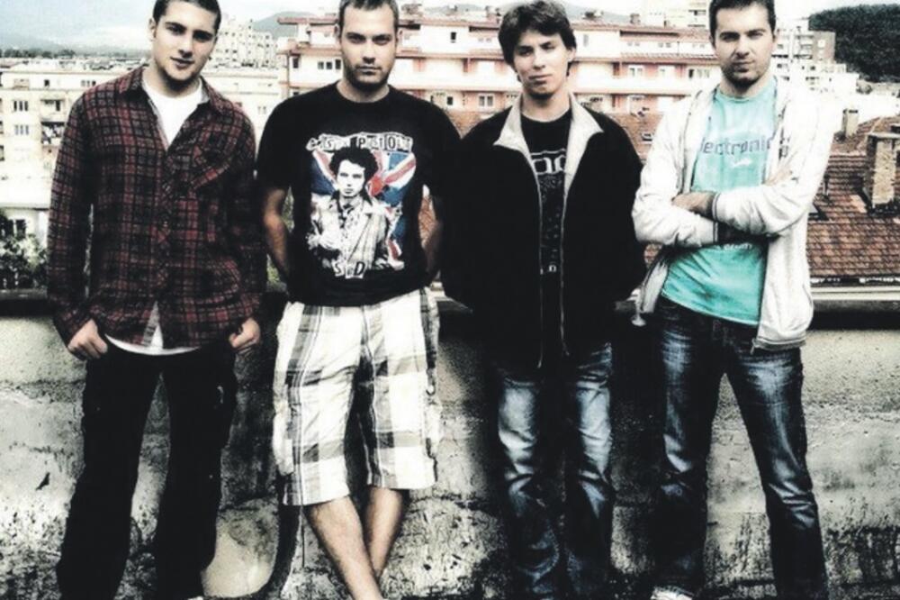 Off Duty, Foto: Privatna arhiva