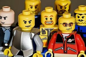 Da li znate zašto Lego figure imaju rupe u glavi?